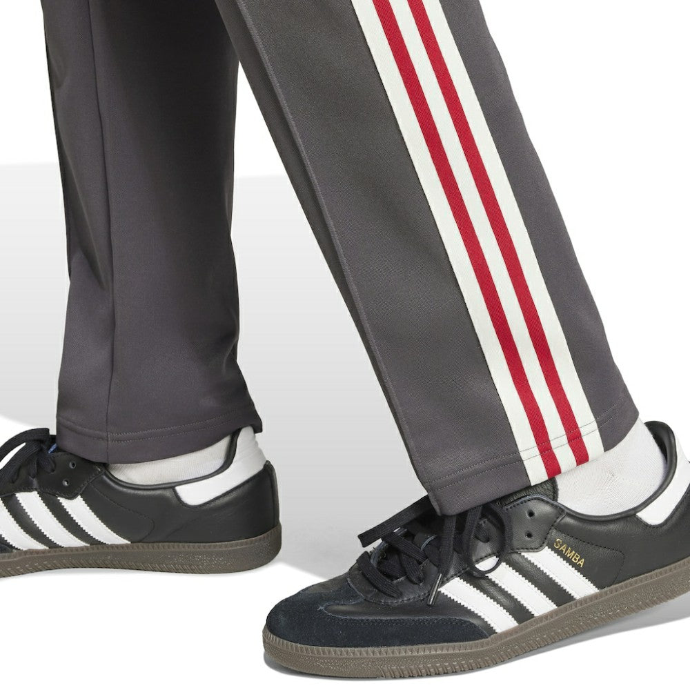 Manchester United Originals adicolor Track Pants Discount - Black