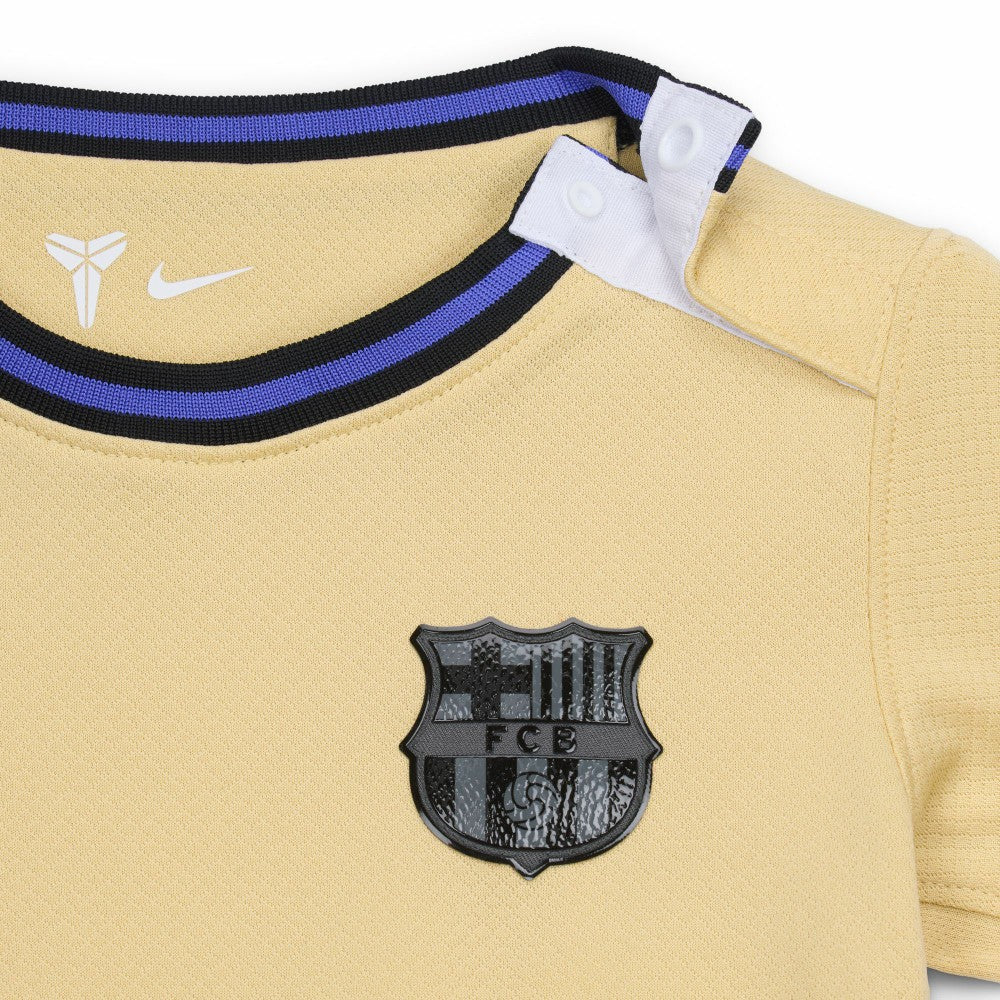 Barcelona Infant 2025/26 Training Stadium Kit Set on sale - Gold