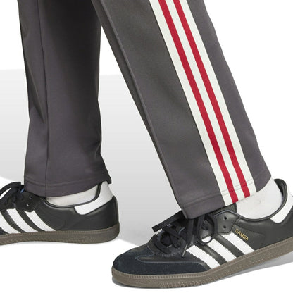 Manchester United Originals adicolor Track Pants Discount - Black