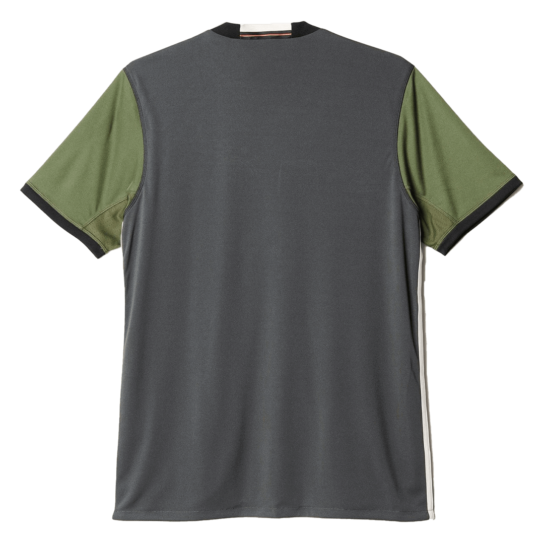 Müller #13 Retro Germany Away Jersey 2016
