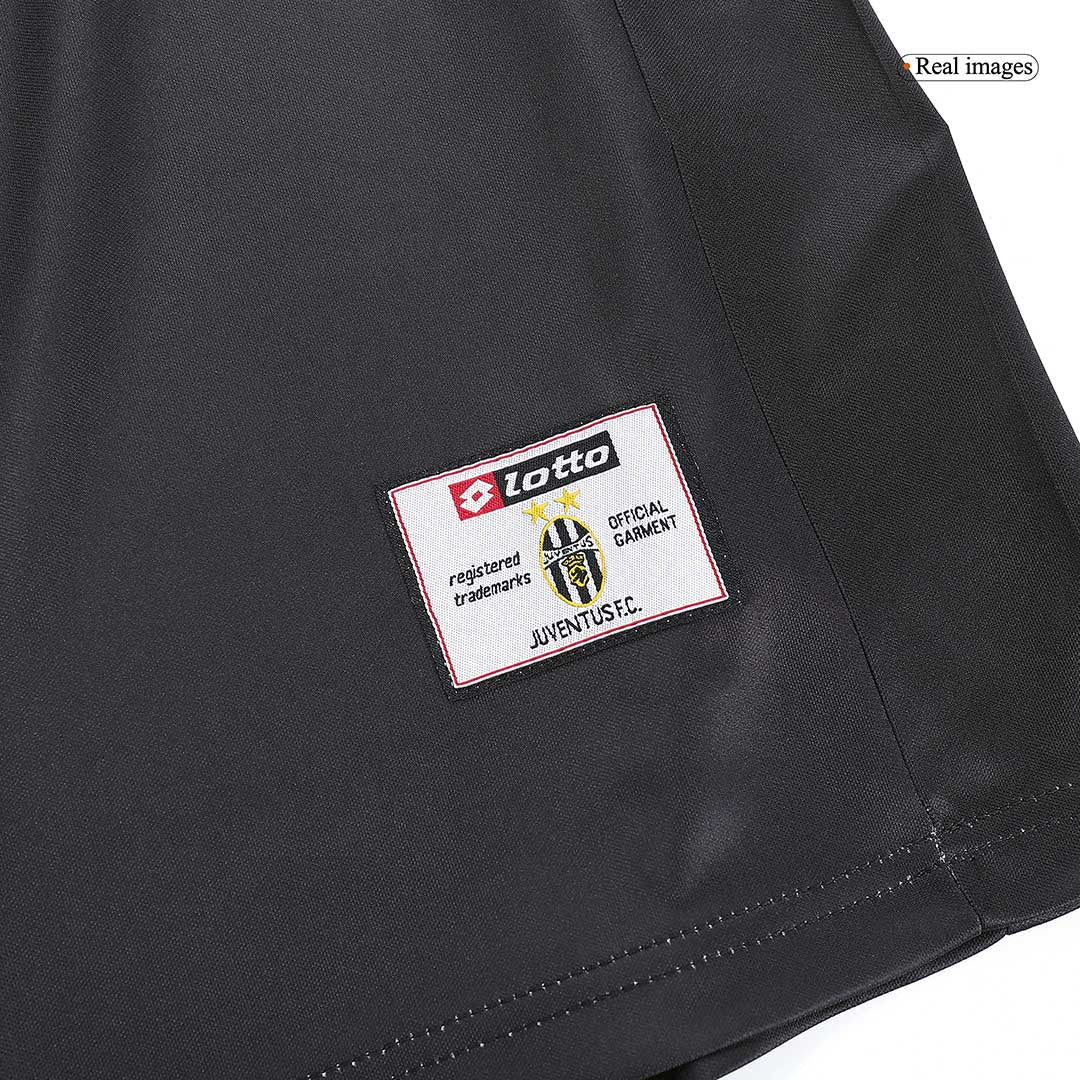 Del Piero #10 Retro Juventus Away Jersey 2001/02